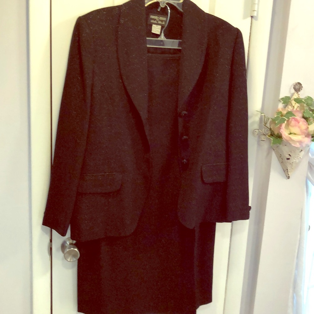 Focus 2000 black suit with soft silver sparkle